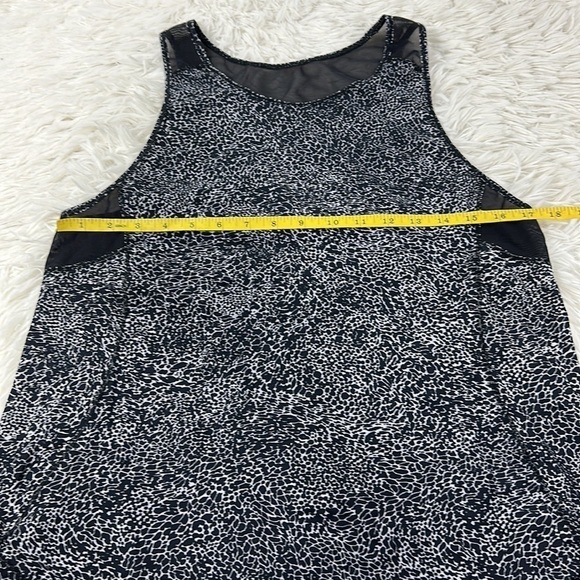 Lululemon Sculpt Tank - Picture 2 of 3